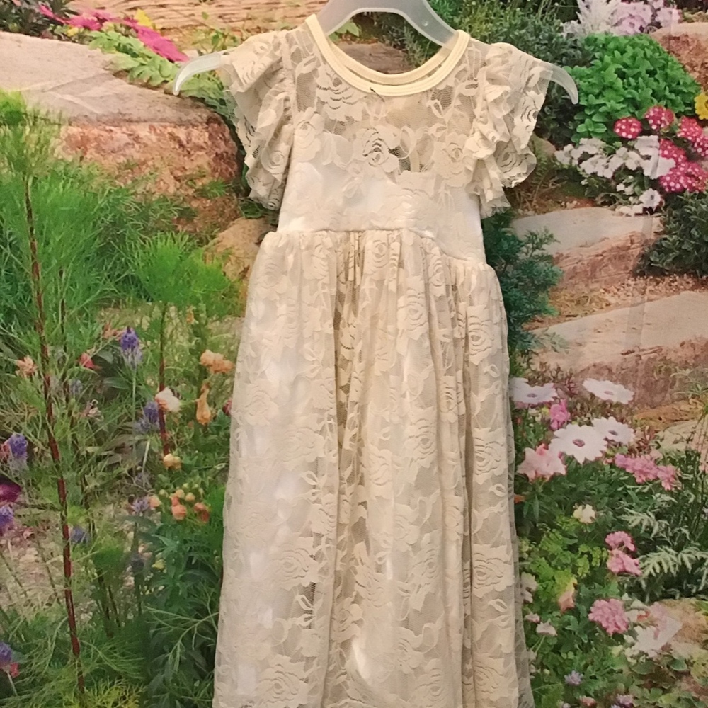 SALE STUNNING lace flower girl dress ruffle sleeve - Picture 7 of 8